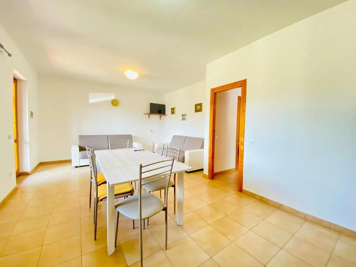 Residence La Cinta 5 San Teodoro 0*,